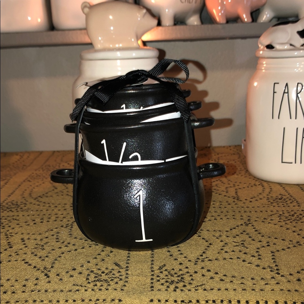 Rae Dunn Halloween Black Cauldron Measuring Cups Set of 4